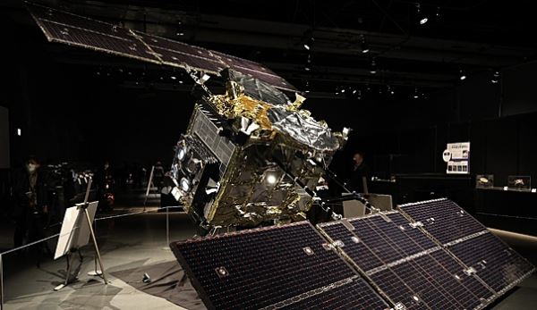 В Японии с помощью зонда "Хаябуса-2" отработают защиту Земли от астероидов